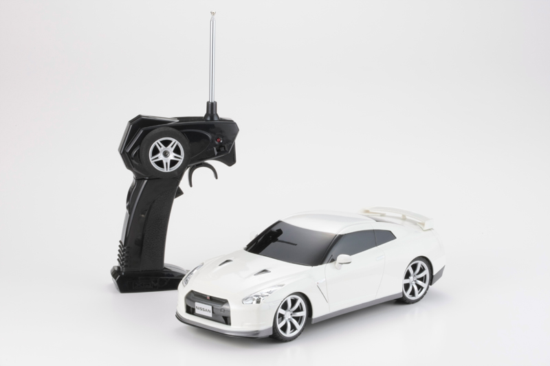 1/18 リアルカーシリーズ ニッサン GT-R（R35） ホワイト｜商品情報